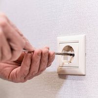 Multiplica las posibilidades de los enchufes de casa (sin obras ni electricistas) con este invento de menos de 17 euros