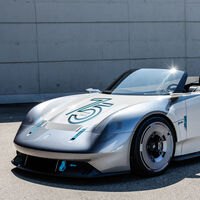 El Porsche más futurista es un homenaje al pasado con más de 1.000 CV de músculo eléctrico para disfrutar en solitario