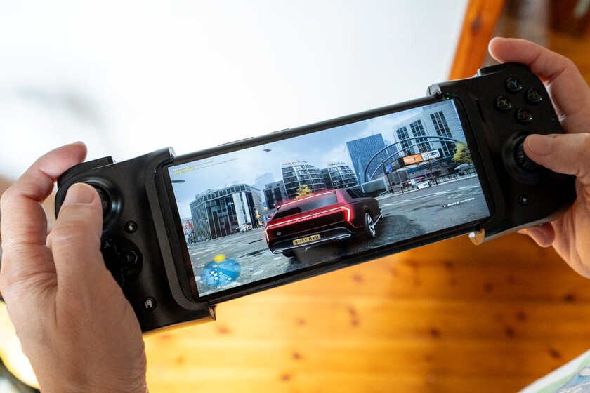 Mejores mandos bluetooth para jugar en el móvil: cuatro modelos recomendados para iOS y Android
