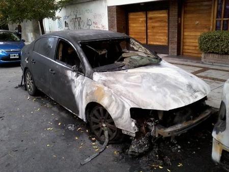8 cosas que debes hacer si tu auto se incendia