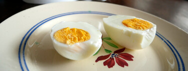 Pasa del agua hirviendo: tu freidora de aire es ideal para hacer huevos duros que siempre quedan bien 