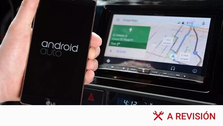 Cómo ver vídeos de YouTube y del móvil en el coche usando Android Auto
