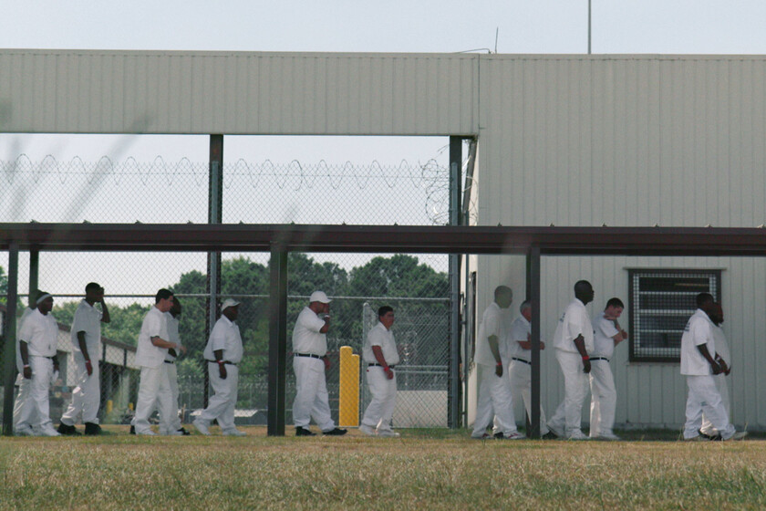 HBO Max tiene la película nominada al Óscar del director que revolucionó el true crime. Una mirada dura a la realidad cruel de las prisiones