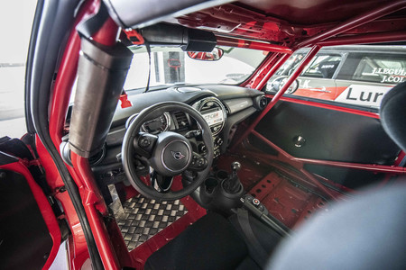Copa Lurauto MINI interior coche
