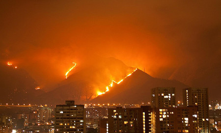 Una explosión podría ser el nuevo método para apagar incendios
