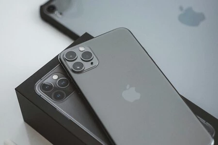 iPhone 11 Pro Max iPhone 11 Pro Max