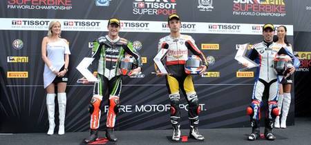 Superbikes Italia 2012: Sylvain Guintoli consigue su primera pole en un húmedo Monza. Sam Lowes pole en Supersport