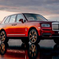 Rolls-Royce Cullinan sufre su primer recall por problemas en el sistema de iluminación