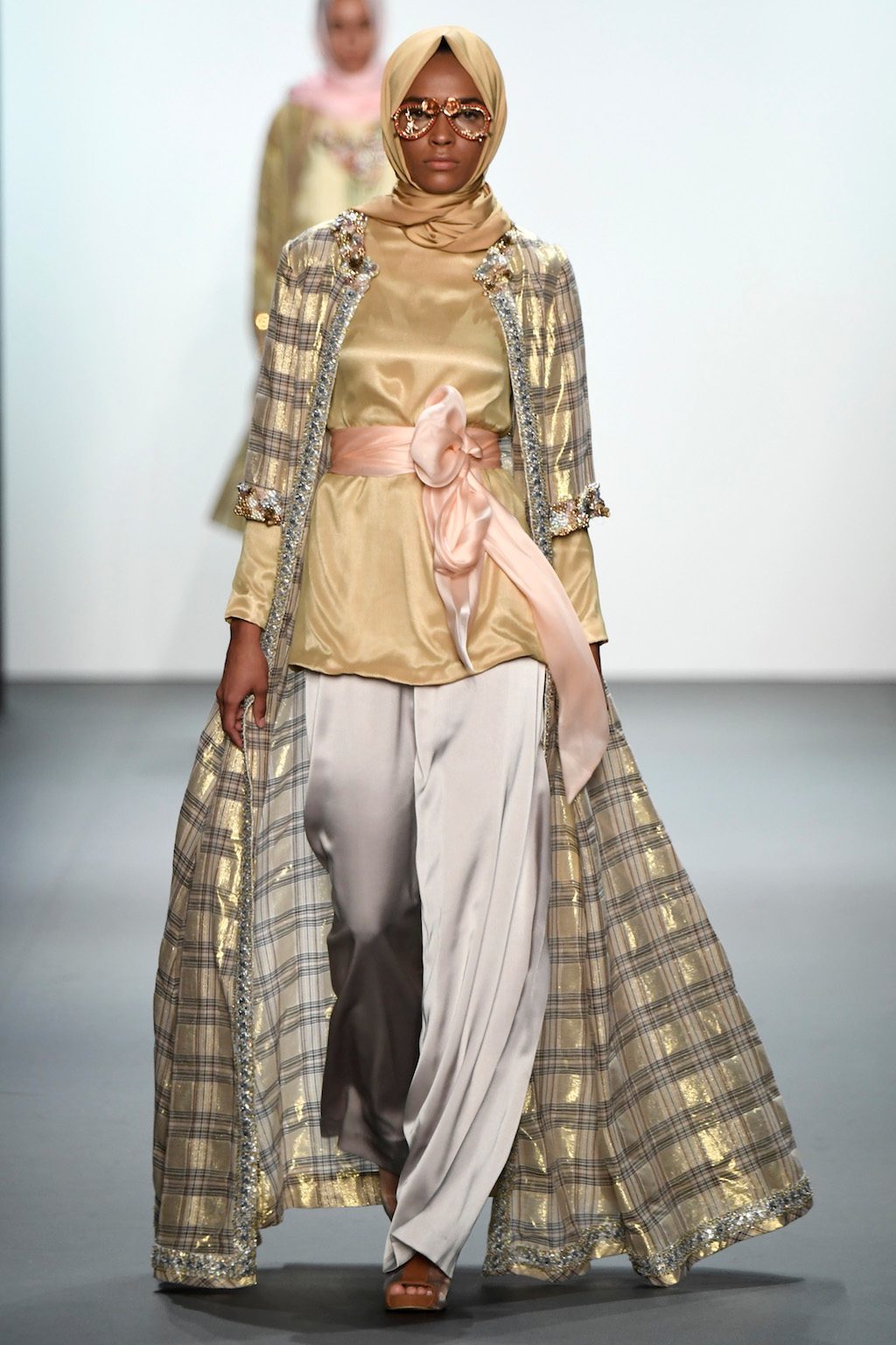 Foto de Anniesa Hasibuan (23/53)