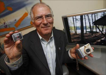 Una Compact Flash funciona después de 2 años bajo las frías aguas canadienses.