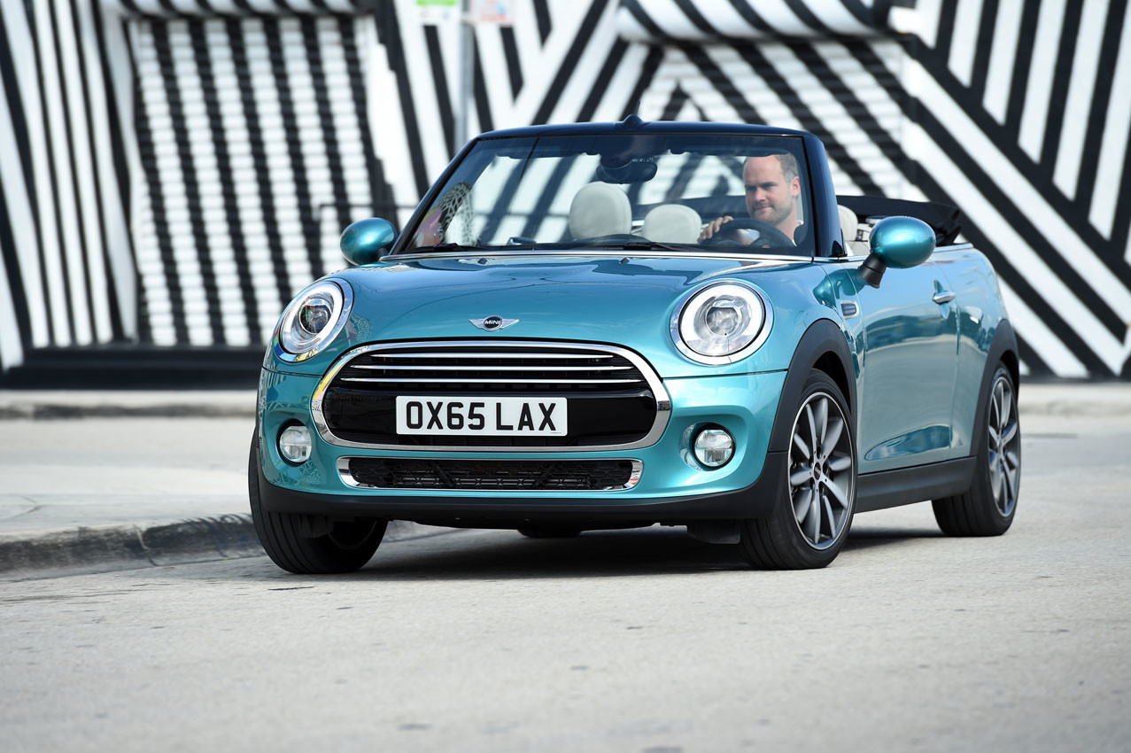 MINI Cabrio 2016: más grande, equipado y eficiente