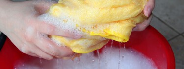 Una limpiadora me ha dicho cual es el producto que usa para dejar la puerta como nueva: ahora no falta nunca en casa