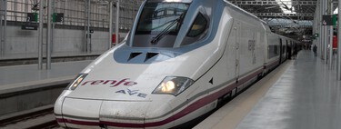 Cuatro de cada 10 trenes AVE han tenido retrasos este verano: con los cambios, más de dos millones de personas no optan a reembolso