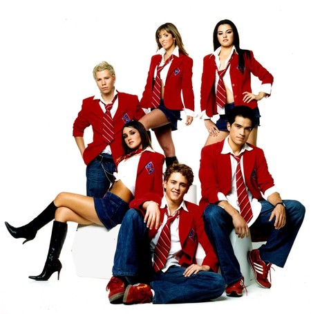 Quien no conoce 'Rebelde' a cualquier 'Élite' le reza: "solo quédate en silencio" o chilla si quieres porque... ¡Vuelve RBD!