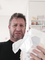 Llega el smelfie, el selfie de los papás que cambian pañales