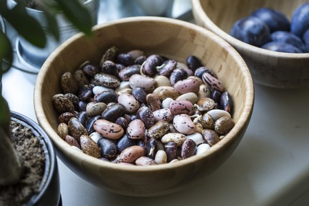Vitamina B12 en vegetarianos y veganos: cómo saber si está baja, y cómo y cuándo suplementarnos