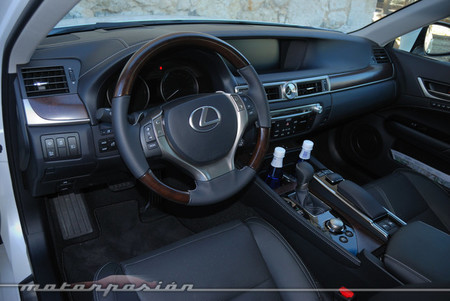 Lexus GS 300h