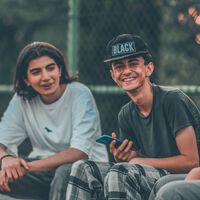 Los adolescentes son los más felices de México, pero los jóvenes adultos tienen un problema: se sienten peor cada día 