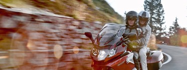¿Cómo conducir con pasajero en moto? Aquí tienes ocho consejos para una ruta a dúo perfecta