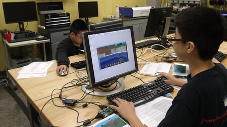 Los docentes creen que suprimir la asignatura de Informática reducirá las vocaciones tecnológicas: "no basta con saber usar el móvil"