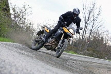 Mini comparativa motos Trail de carretera 2008