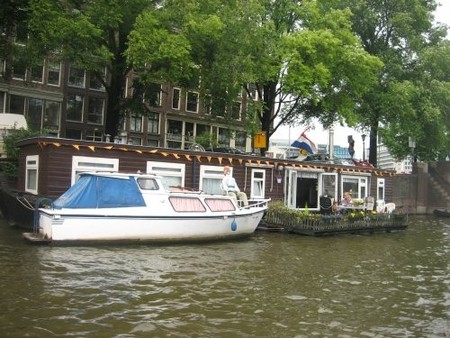 Barco vivienda en Amsterdam