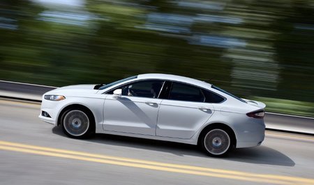 2013 Ford Fusion: gasolina, híbrido y plug-in