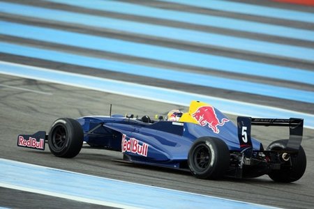 Carlos Sainz Jr. apunta alto para la Eurocup
