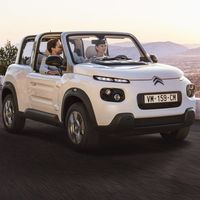 El Citroën E-MEHARI se vuelve más polivalente, con versión de techo duro y más equipamiento