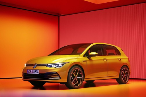 El Volkswagen Golf VIII es el hatcbkack que quiere el trono de regreso: 5 variantes híbridas y hasta Car2X