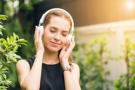 La música instrumental, una terapia efectiva para reducir la ansiedad durante el embarazo