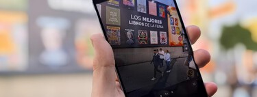 Nos llevamos el Galaxy A56 a la FILBo 2025 y probamos las herramientas de IA del gama media de Samsung 