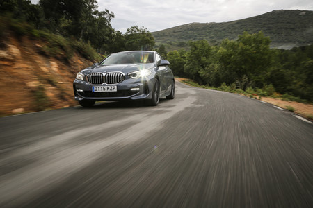 BMW Serie 1 2020 frontal acelerando