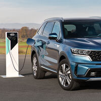 El Kia Sorento híbrido enchufable llegará muy pronto a España: un SUV de hasta 7 plazas y 57 km de autonomía eléctrica