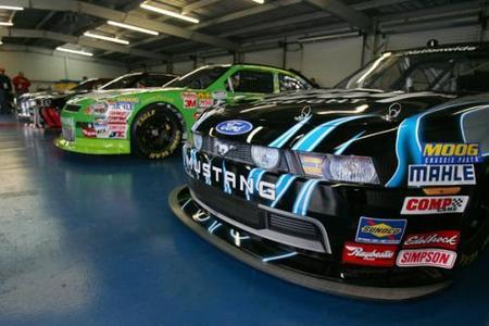 La NASCAR presenta el Car of Tomorrow de las Nationwide Series