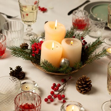 Los 4 elementos que no pueden faltar en tu centro de mesa para disfrutar una cena elegante de Año Nuevo