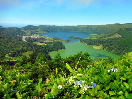 Compañeros de ruta: de Cantabria a las islas Azores