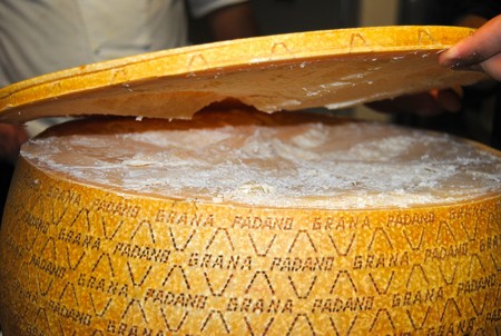 ¿Conoces la diferencia entre los quesos Parmesano, Parmigiano-Reggiano y Grana Padano?
