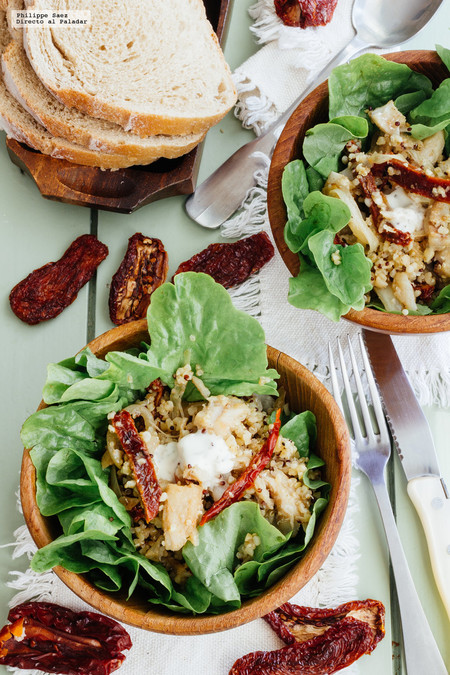 Ensalada de quinoa y pescado con jitomate deshidratado. Receta de ensalada saludable