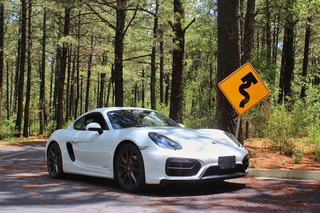 Porsche Cayman GTS, lo manejamos y de nuevo nos hemos enamorado de otro Porsche. Prueba (parte 1)