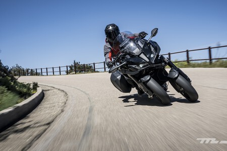 Yamaha Niken Gt 2023 Prueba 008