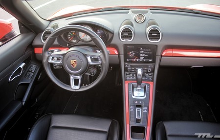 Porsche 718 Boxster S 9