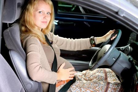 ¿Tienen más accidentes de tráfico las mujeres embarazadas?
