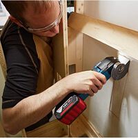 El chollo del día en la sección de herramientas de Amazon es esta multiherramienta Bosch Professional, disponible por poco más de 200 euros