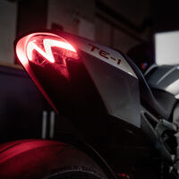 Así suena la primera moto eléctrica de Triumph, y además pone fecha a su golpe de efecto 