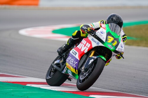 Miquel Pons triunfa en Barcelona y se estrena como ganador en la Copa del Mundo de MotoE