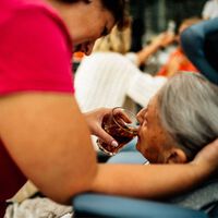 CDMX quiere que cuidar a un familiar también sea motivo para pedir permisos en el trabajo 