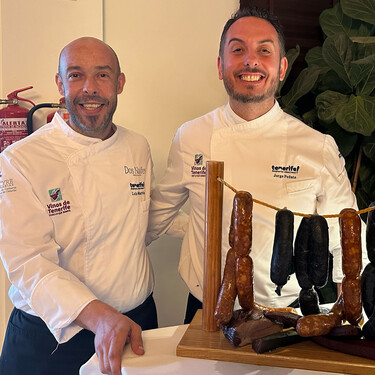 Estos chefs canarios se han propuesto algo único en Tenerife: cocinar solo con producto del Atlántico, ni rastro de carne