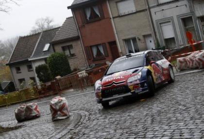 Stefan Everts gana a Sébastien Loeb en The Wall