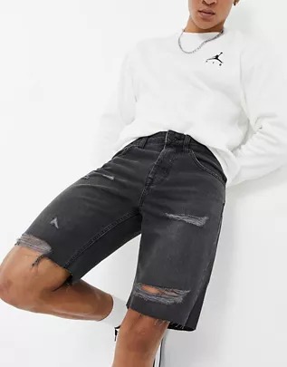 Shorts vaqueros desgarrados con lavado negro y bajos sin rematar de Only & Sons